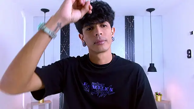 Franvill Trato online show from November 3, 2025, 7:39 pm