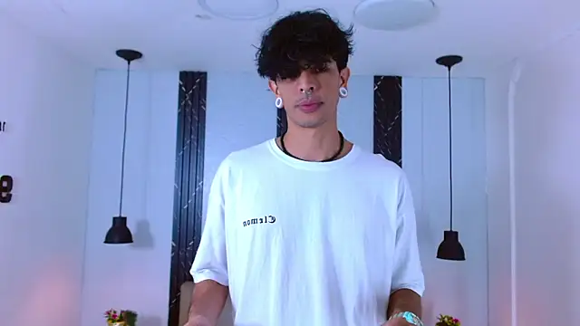 Franvill Trato online show from September 25, 2025, 7:20 pm