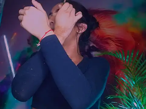 Cristal Gem1 online show from October 8, 2025, 9:37 pm