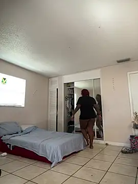 diamondunleashes online show from April 22, 2026, 2:46 pm