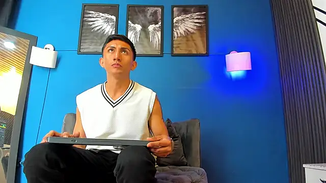 Snapshot of oliver_mr_ chatting on September 13, 2025, 7:47 pm oliver mr online show from September 13, 2025, 7:47 pm
