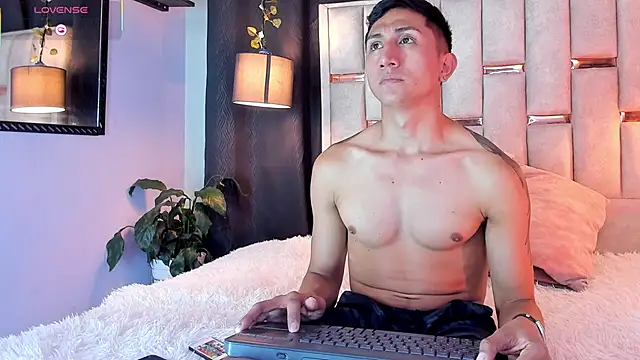 Snapshot of oliver_mr_ chatting on September 30, 2025, 8:59 pm oliver mr online show from September 30, 2025, 8:59 pm