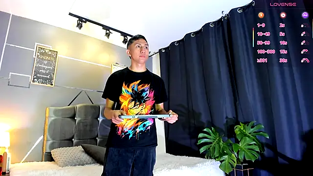 Snapshot of oliver_mr_ chatting on October 6, 2025, 7:36 pm oliver mr online show from October 6, 2025, 7:36 pm