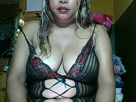 Snapshot of SEXY_METISE chatting on February 13, 2026, 12:21 am SEXY METISE online show from February 13, 2026, 12:21 am