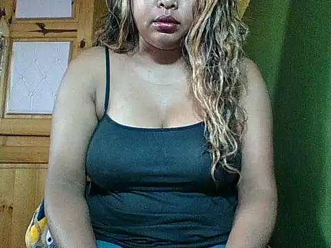 Snapshot of SEXY_METISE chatting on February 16, 2026, 3:27 am SEXY METISE online show from February 16, 2026, 3:27 am