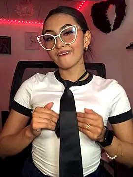 Samara SaenzV online show from November 25, 2025, 3:40 am