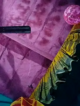 Pooja750 online show from February 3, 2026, 6:33 am