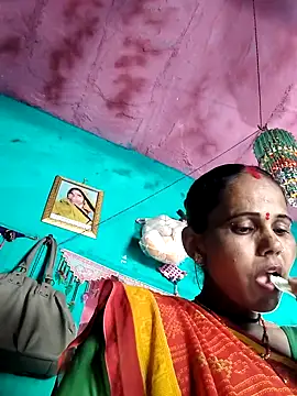 Pooja750 online show from February 22, 2026, 7:11 am