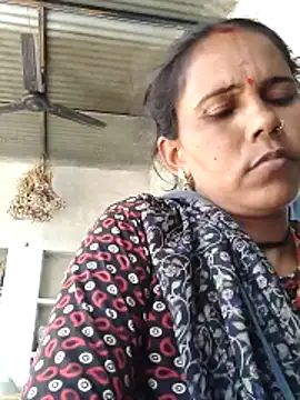 Pooja750 online show from May 29, 2026, 4:07 am