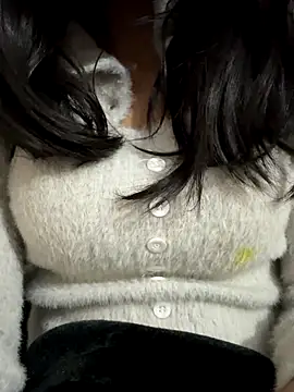 Snapshot of seemujaan chatting on November 24, 2025, 12:43 am seemujaan online show from November 24, 2025, 12:43 am