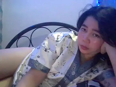 Snapshot of Asianhotskinny chatting on July 4, 2026, 9:37 am Asianhotskinny online show from July 4, 2026, 9:37 am