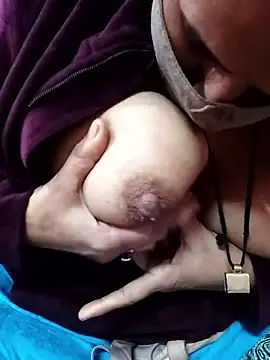 Snapshot of Gullapi chatting on January 10, 2026, 4:24 pm Gullapi online show from January 10, 2026, 4:24 pm