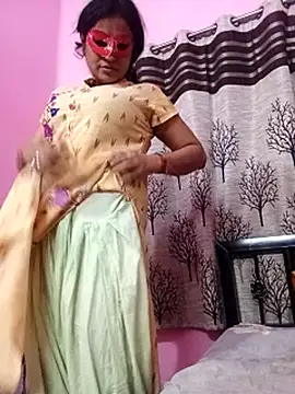 Snapshot of Gullapi chatting on December 20, 2025, 3:31 am Gullapi online show from December 20, 2025, 3:31 am