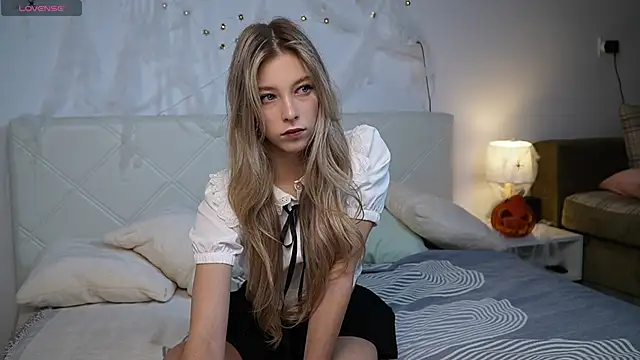 KaeliaScorch online show from October 30, 2025, 12:03 pm