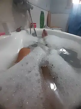 Snapshot of gigilola84 chatting on October 19, 2025, 10:40 am gigilola84 online show from October 19, 2025, 10:40 am