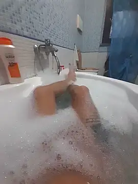 Snapshot of gigilola84 chatting on October 21, 2025, 4:17 pm gigilola84 online show from October 21, 2025, 4:17 pm