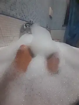 Snapshot of gigilola84 chatting on November 5, 2025, 5:27 pm gigilola84 online show from November 5, 2025, 5:27 pm