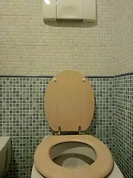 Snapshot of gigilola84 chatting on November 9, 2025, 5:11 am gigilola84 online show from November 9, 2025, 5:11 am