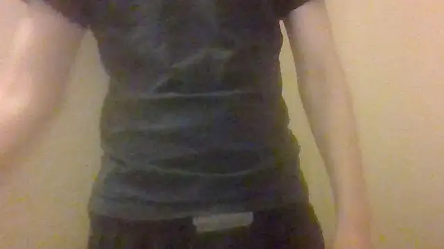 your boy toy18 online show from September 10, 2025, 9:14 pm