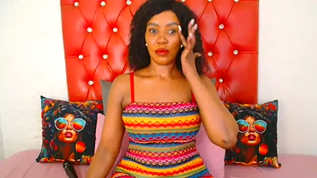 GaggingQueen32 online show from November 30, 2025, 12:44 am