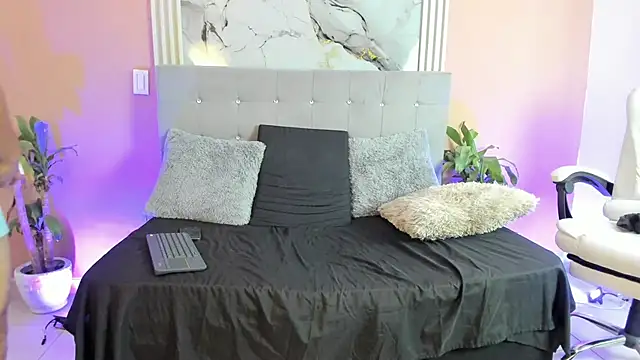 Snapshot of chatting on February 23, 2026, 12:28 pm online show from February 23, 2026, 12:28 pm