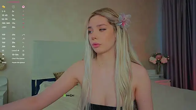 Snapshot of _sophielov chatting on June 17, 2026, 3:33 pm sophielov online show from June 17, 2026, 3:33 pm