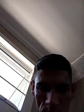 xirie98 online show from December 18, 2025, 2:32 pm