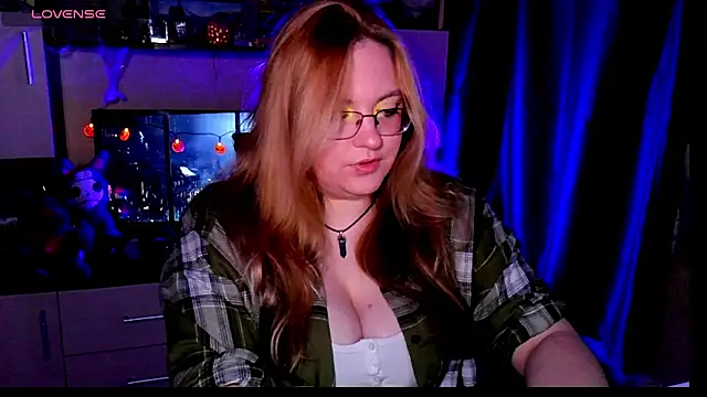 Snapshot of ZayaRush chatting on November 11, 2025, 11:16 am ZayaRush online show from November 11, 2025, 11:16 am