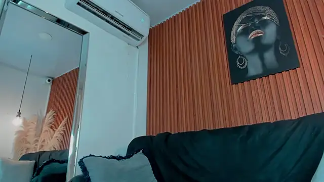 EvamilfXXX online show from November 29, 2025, 2:55 am