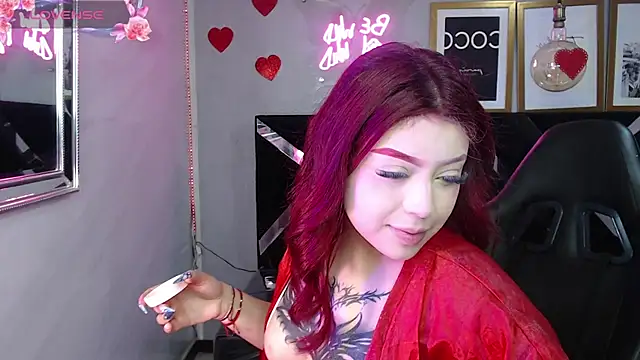 Red Bunny v online show from April 18, 2026, 1:35 pm