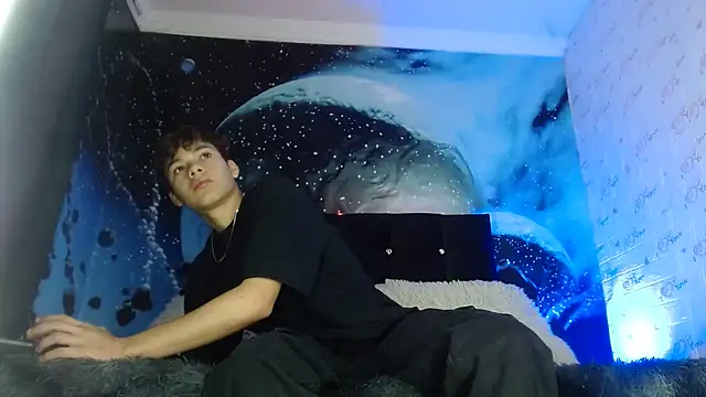 SemerHott online show from October 11, 2025, 1:23 pm