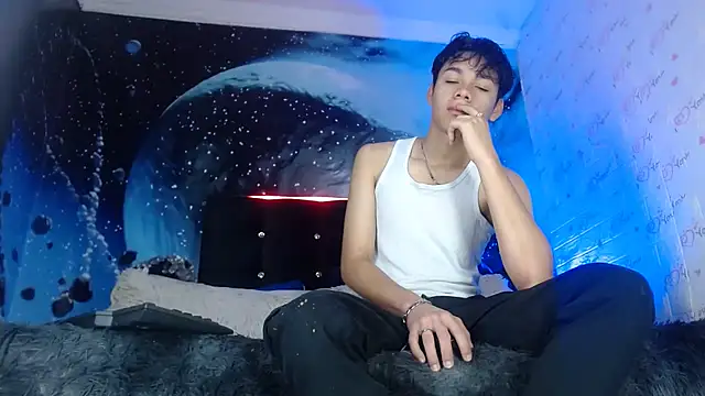 SemerHott online show from October 15, 2025, 2:36 pm