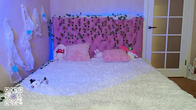 Pink Lila18 online show from February 21, 2026, 12:45 am