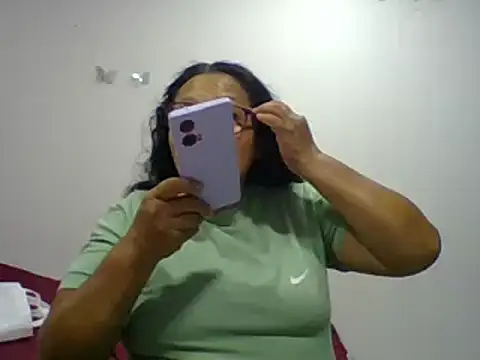 Snapshot of _Cristal chatting on November 5, 2025, 10:24 pm Cristal online show from November 5, 2025, 10:24 pm