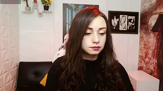 Snapshot of Eva_Roussell chatting on February 20, 2026, 2:19 pm Eva Roussell online show from February 20, 2026, 2:19 pm