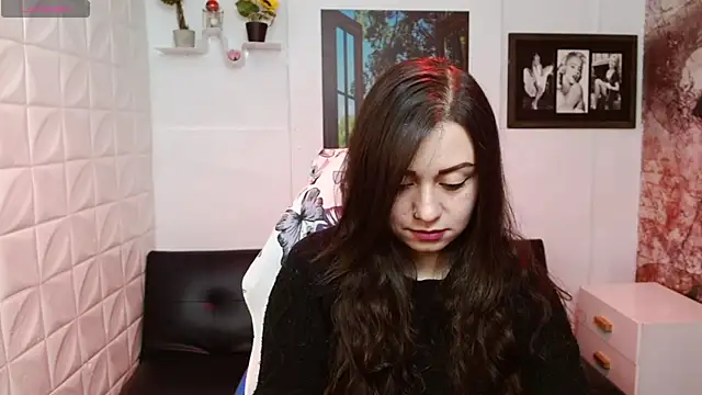 Snapshot of Eva_Roussell chatting on February 19, 2026, 2:36 pm Eva Roussell online show from February 19, 2026, 2:36 pm