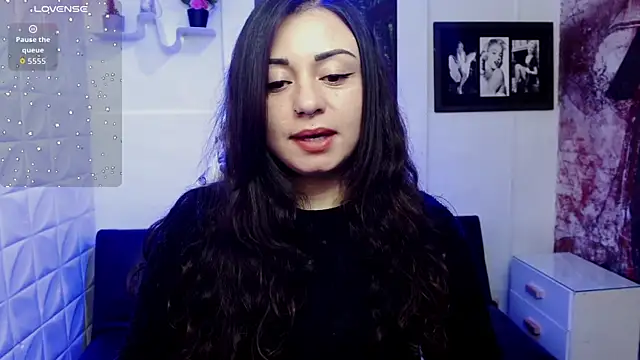 Eva Roussell online show from October 24, 2025, 2:38 pm