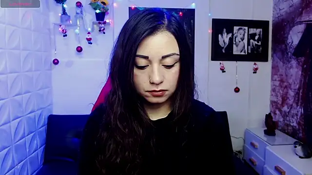 Eva Roussell online show from December 5, 2025, 2:37 pm