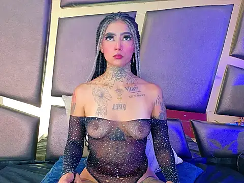 EmilieLake online show from September 24, 2025, 4:46 pm