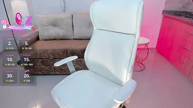 Snapshot of issi_loren chatting on October 7, 2025, 3:24 pm issi loren online show from October 7, 2025, 3:24 pm