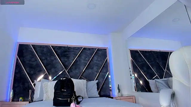 Snapshot of SusanaHenao chatting on March 9, 2026, 5:05 pm SusanaHenao online show from March 9, 2026, 5:05 pm