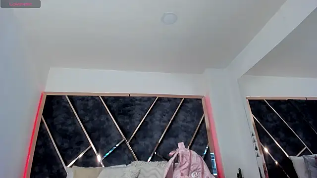 Snapshot of SusanaHenao chatting on March 27, 2026, 4:08 pm SusanaHenao online show from March 27, 2026, 4:08 pm