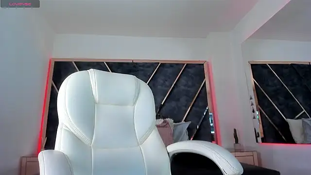 Snapshot of SusanaHenao chatting on March 26, 2026, 5:00 pm SusanaHenao online show from March 26, 2026, 5:00 pm