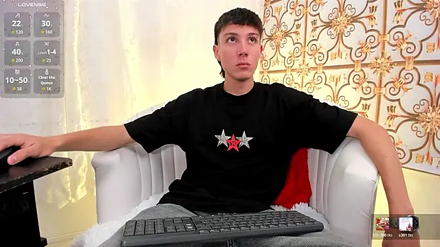 Snapshot of LittleDanny_ chatting on March 9, 2026, 4:43 pm LittleDanny online show from March 9, 2026, 4:43 pm