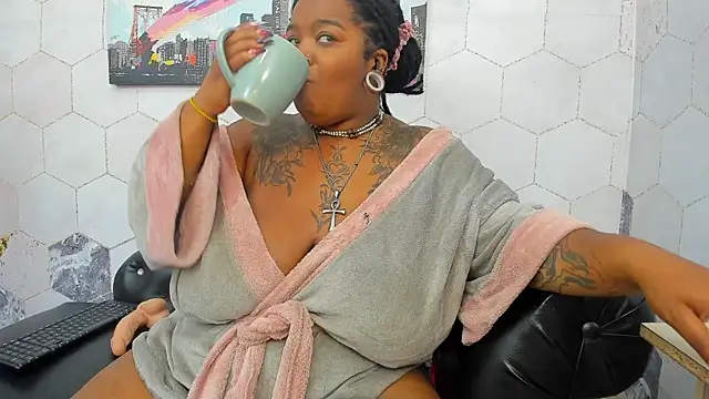 Anaa Fuentess online show from October 22, 2025, 11:53 am