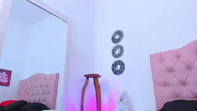 ivy scorpio online show from February 12, 2026, 6:13 am