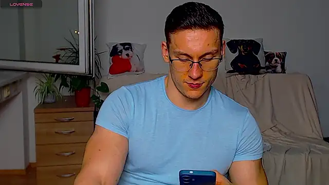 ZeinMiracles online show from March 23, 2026, 10:20 pm