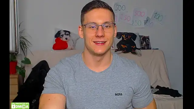 ZeinMiracles online show from February 9, 2026, 9:02 pm