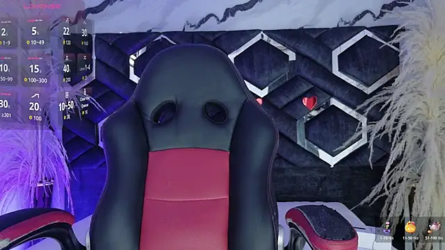 Natasha-Adams online show from October 20, 2025, 9:26 pm