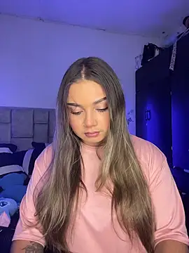 AnnyLopezzz  online show from March 10, 2026, 5:33 am